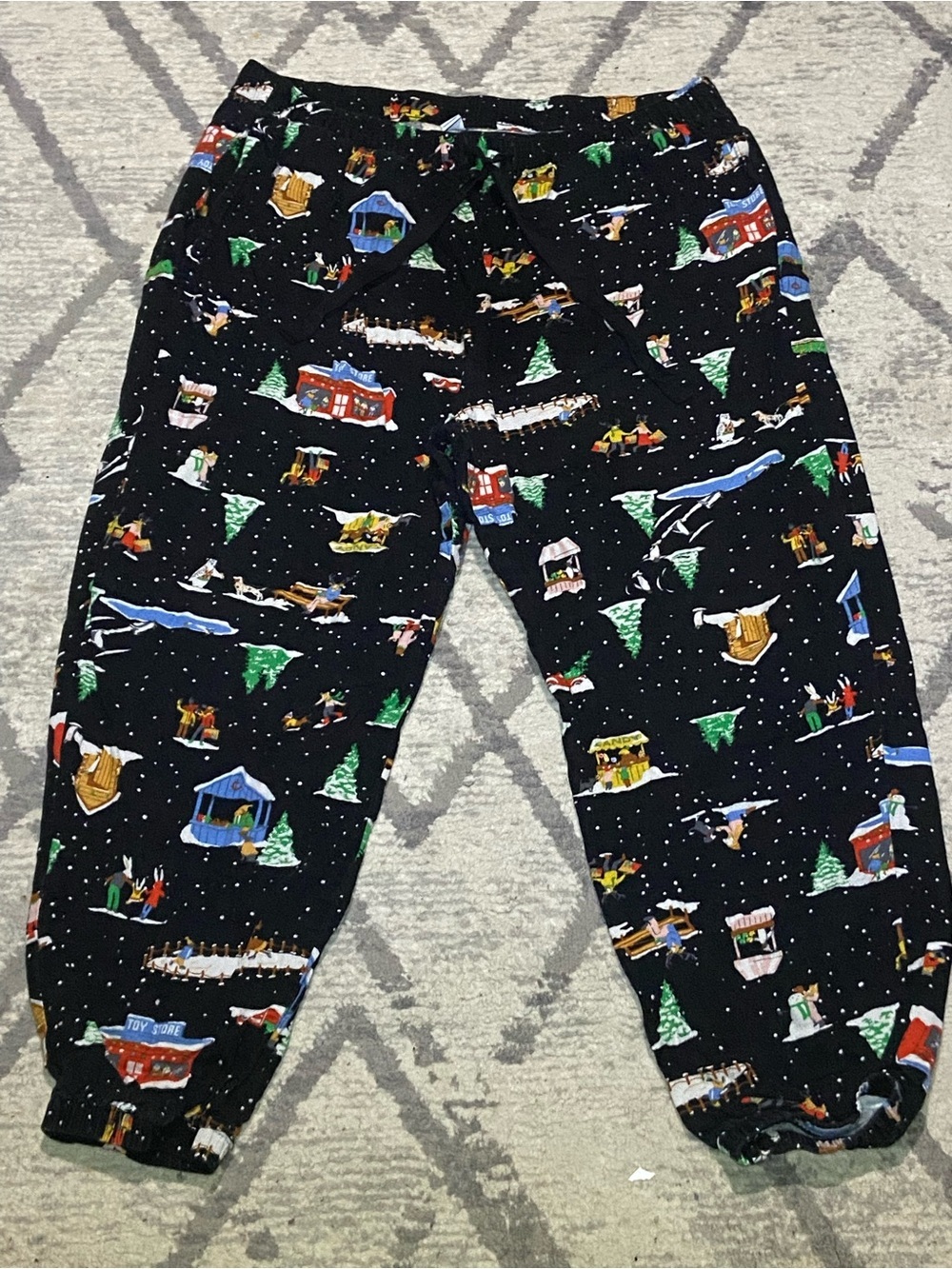Old Navy Black Holiday Village Print Pajama Bottoms